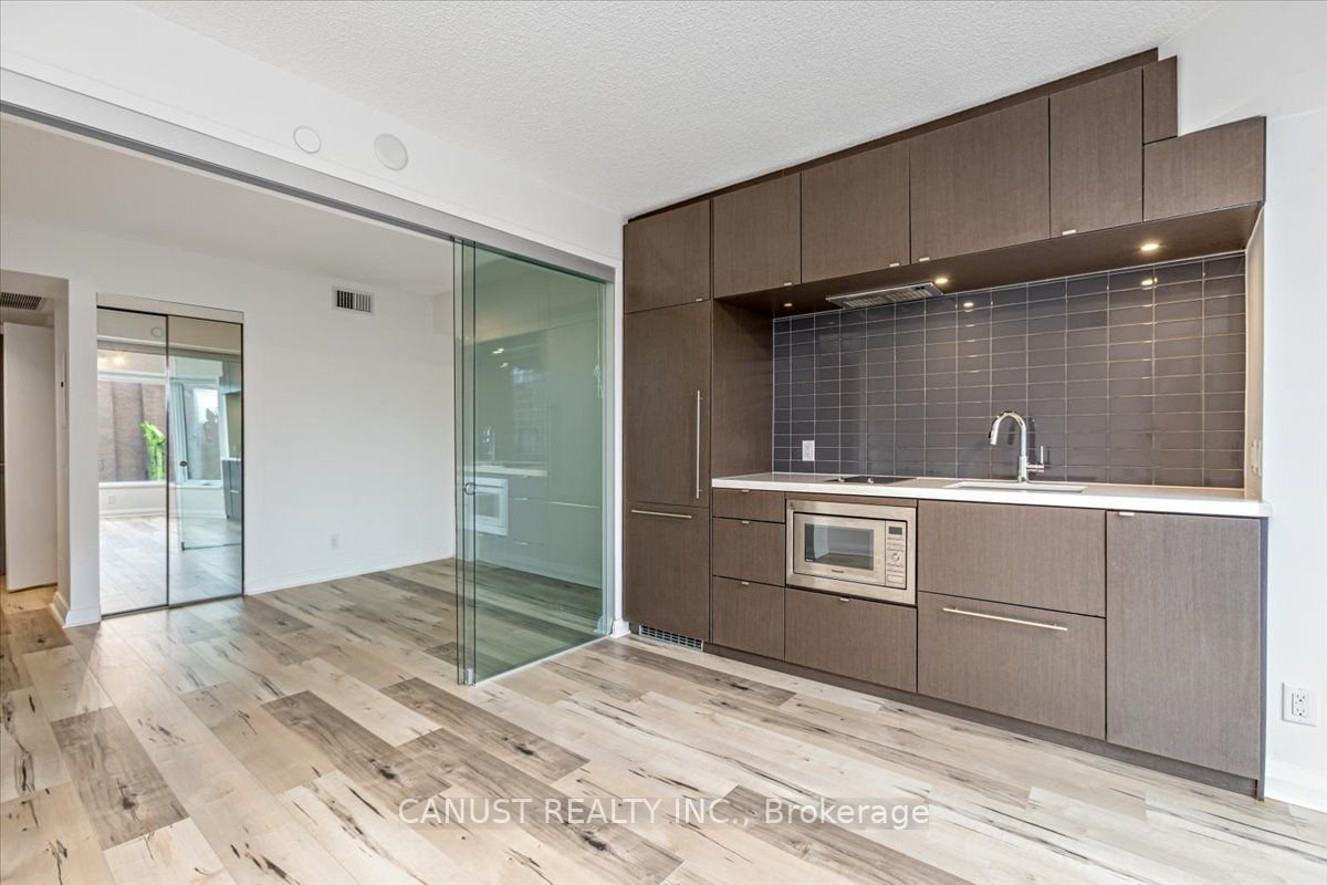 155 Yorkville Ave, unit 502 for sale - image #3