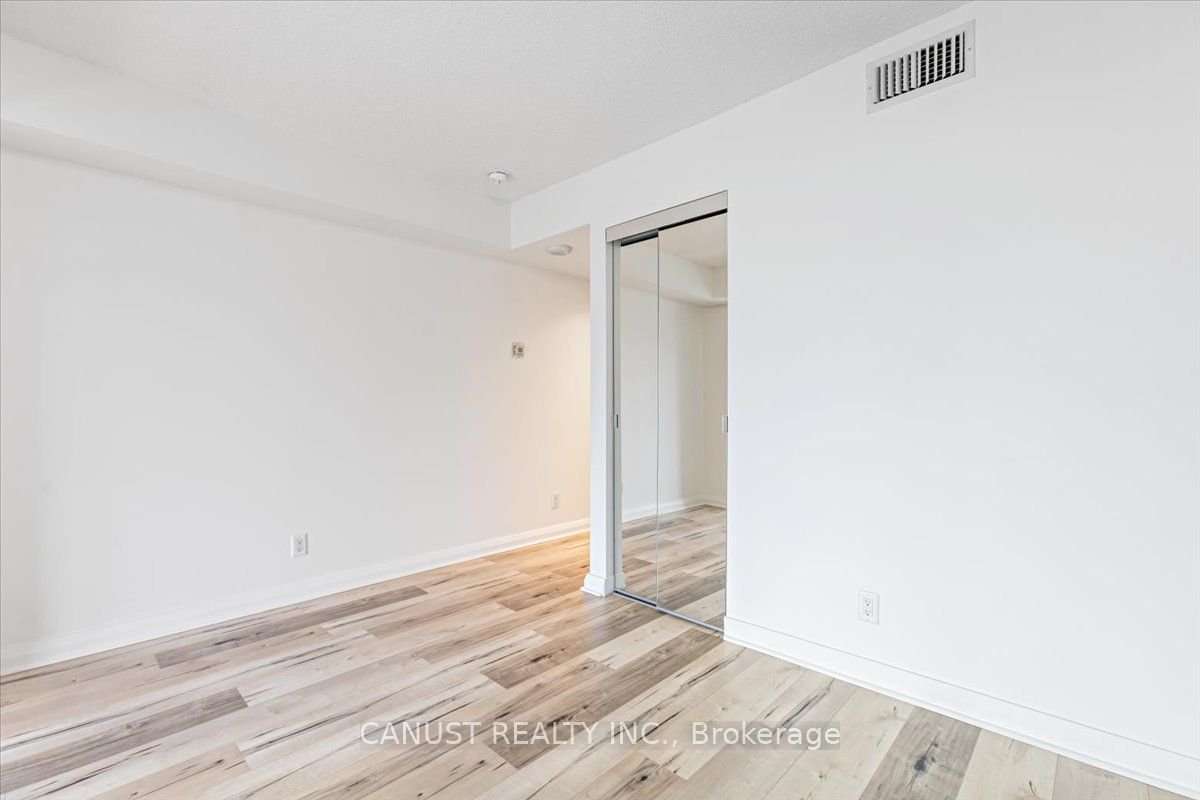 155 Yorkville Ave, unit 502 for sale - image #8
