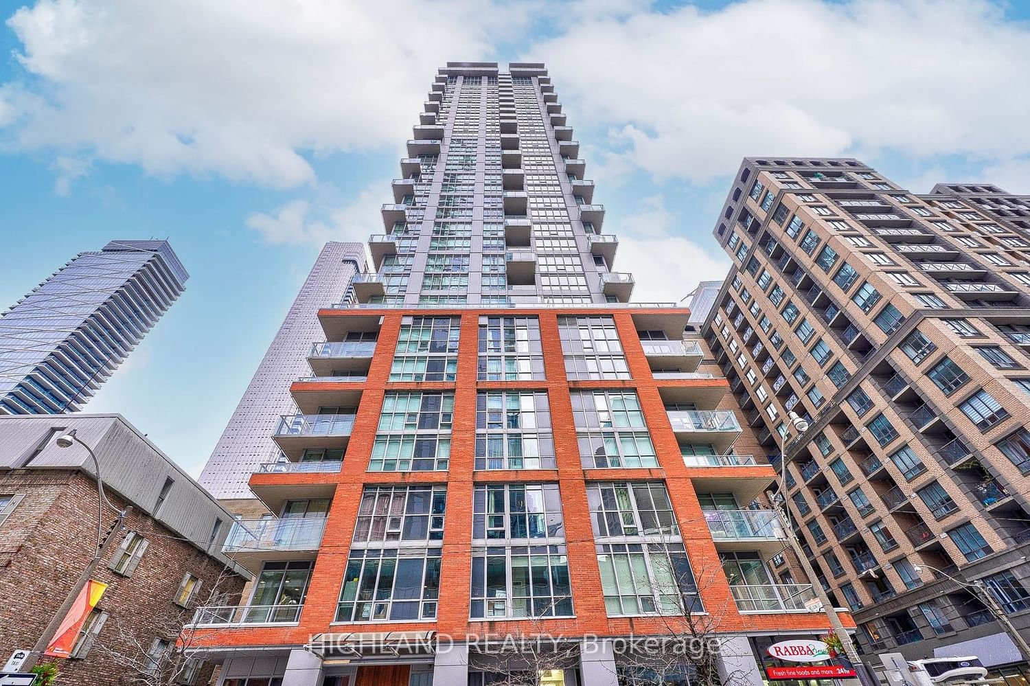 126 Simcoe St, unit 1409 for rent - image #1