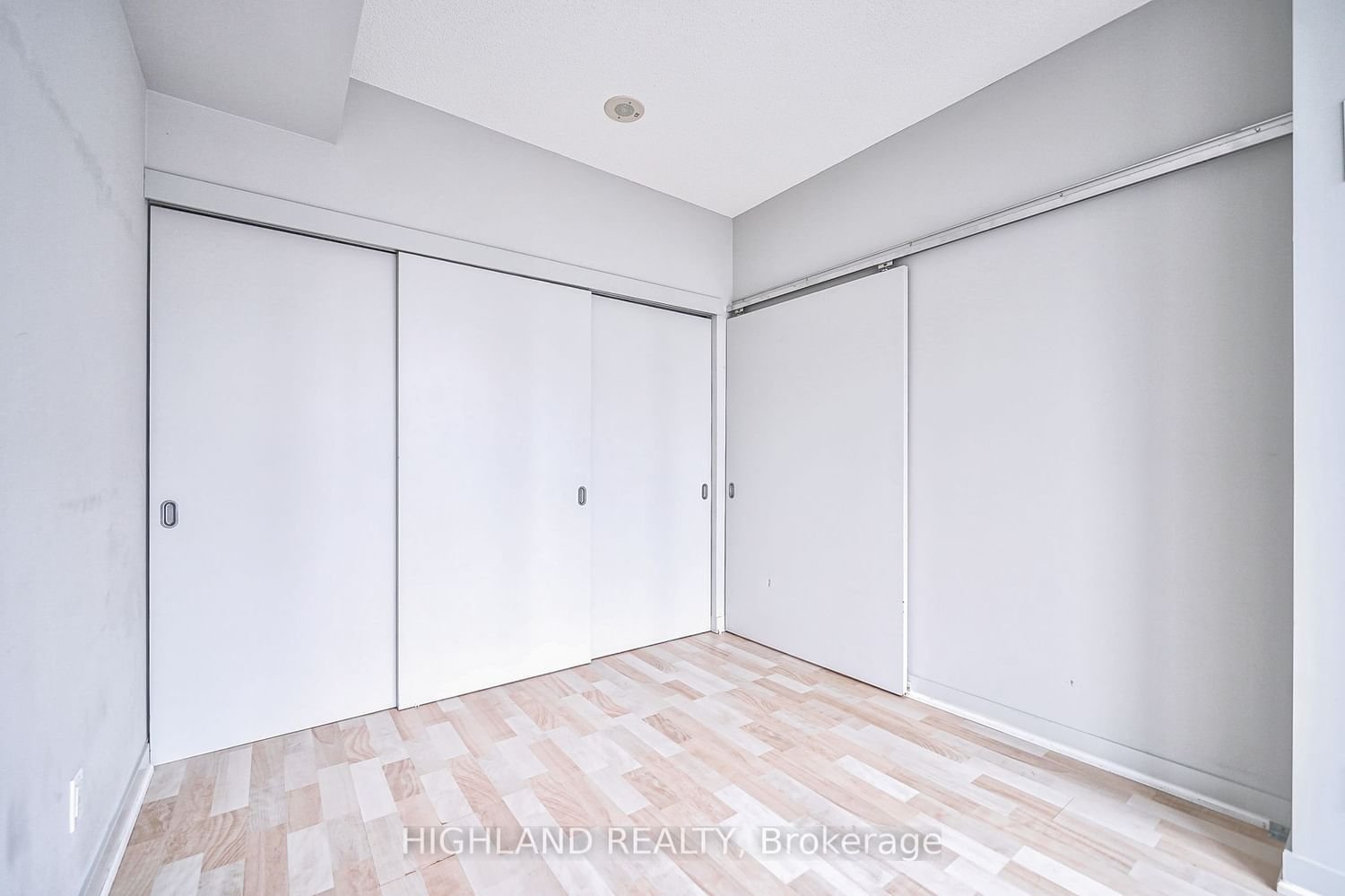 126 Simcoe St, unit 1409 for rent - image #15