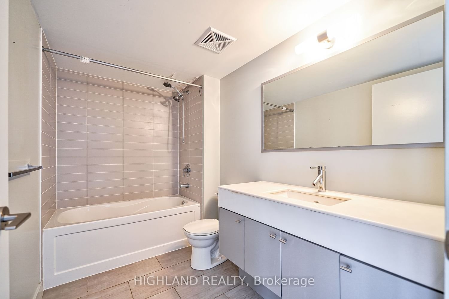 126 Simcoe St, unit 1409 for rent - image #16