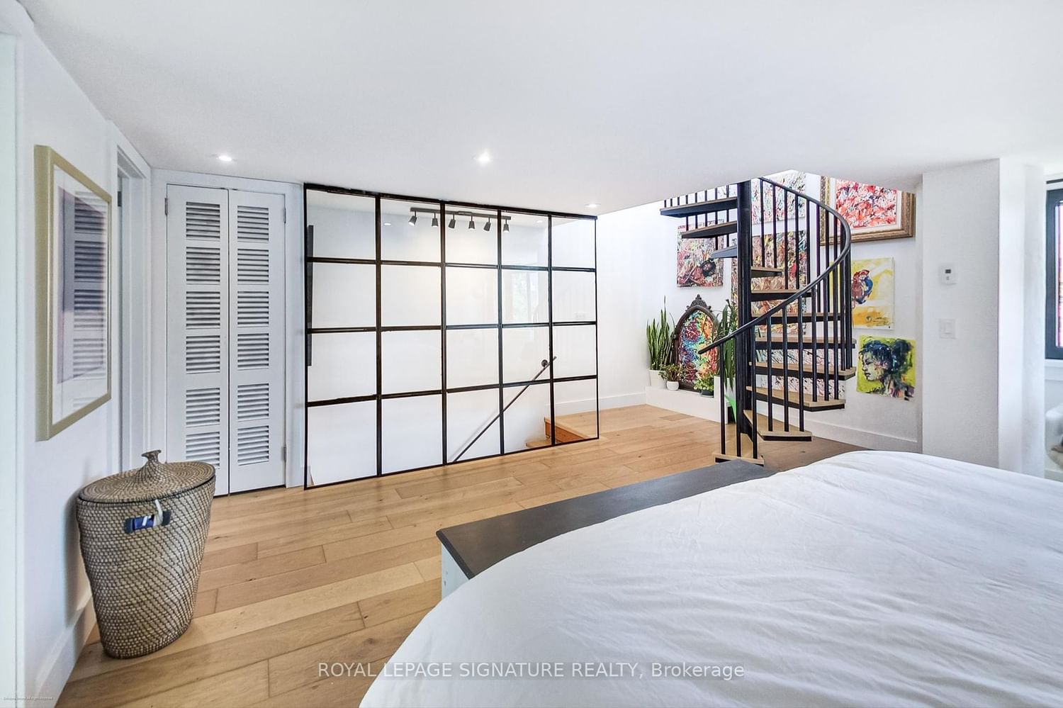 6 Littlehayes Lane, unit upper for rent - image #20