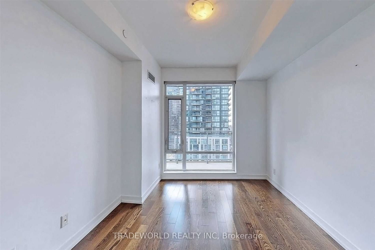 21 Widmer St, unit 1612 for rent - image #12