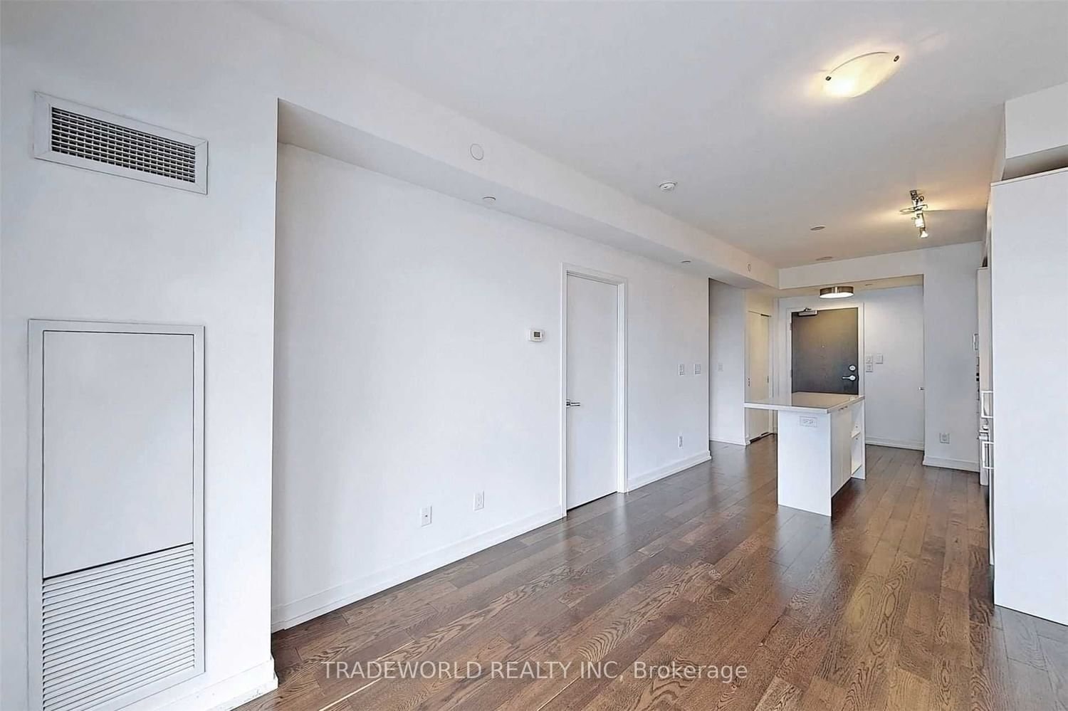 21 Widmer St, unit 1612 for rent - image #2