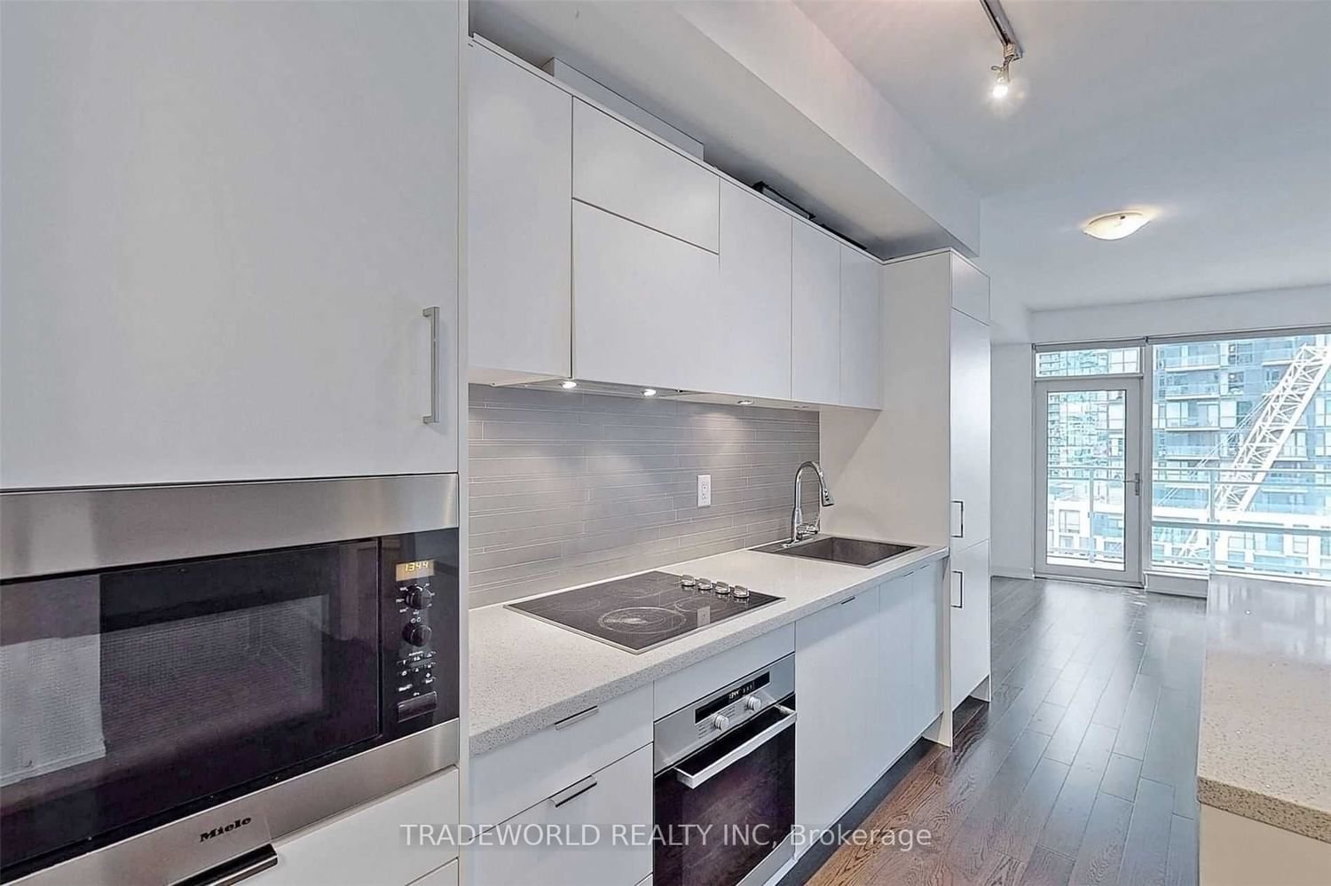21 Widmer St, unit 1612 for rent - image #7