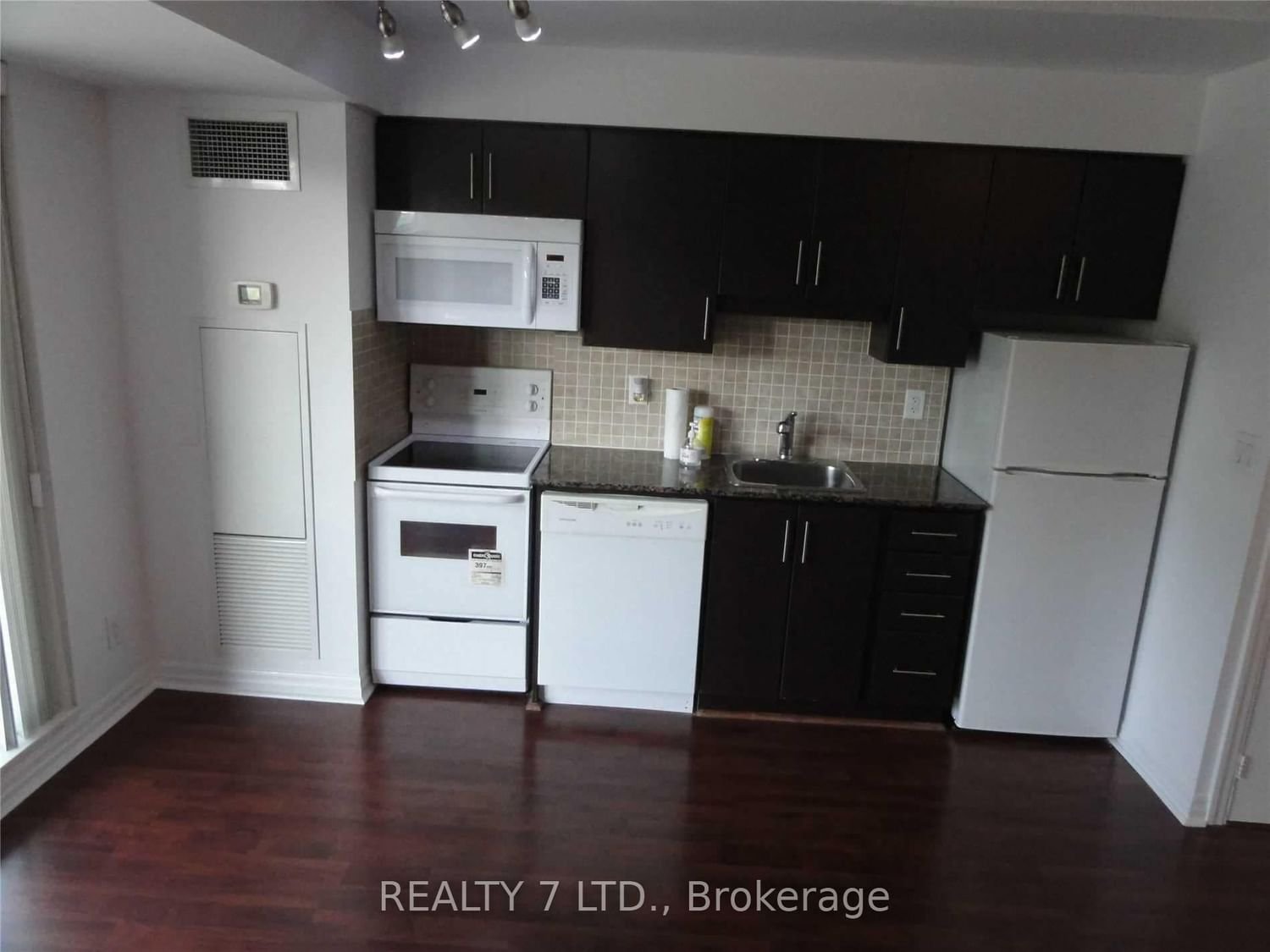 2035 Sheppard Ave E, unit 220 for rent - image #6