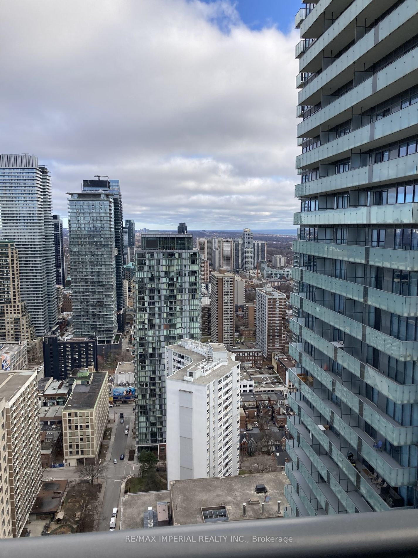 65 St Mary St, unit 4008 for rent - image #3