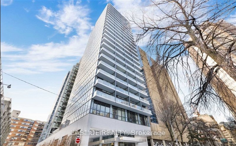 210 Simcoe St, unit 1012 for rent - image #1