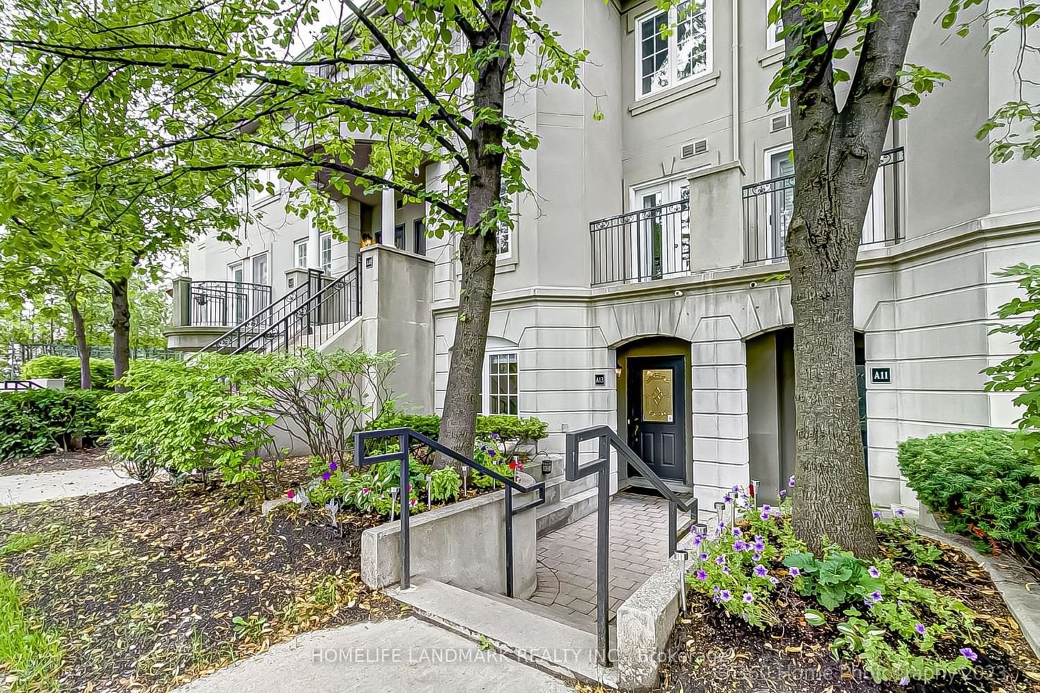 108 Finch Ave W, unit A13 for sale - image #2