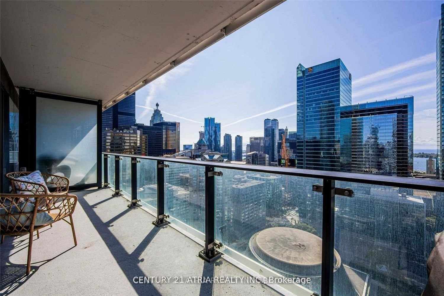 224 King St W, unit 2705 for rent - image #18