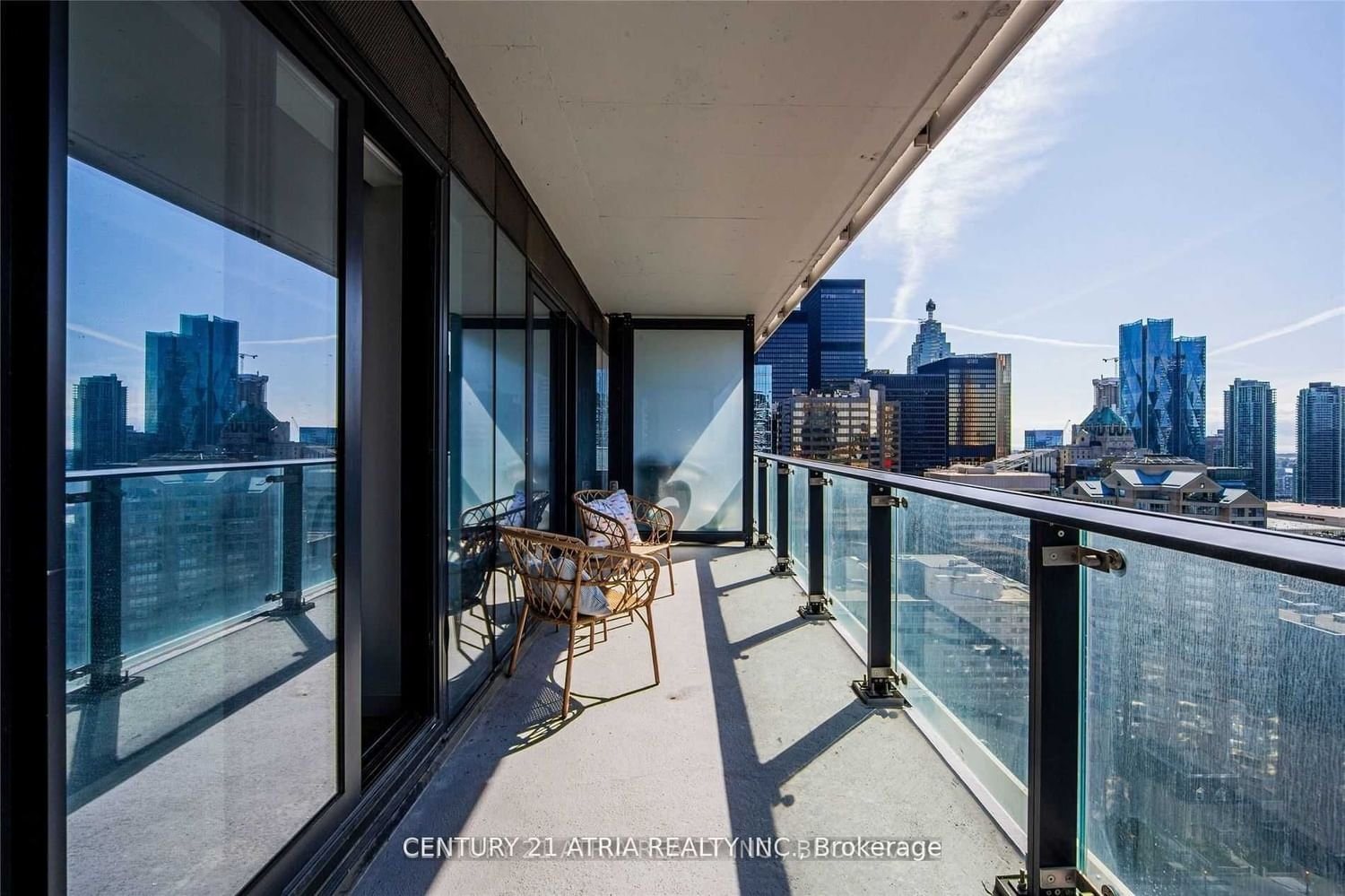 224 King St W, unit 2705 for rent - image #19