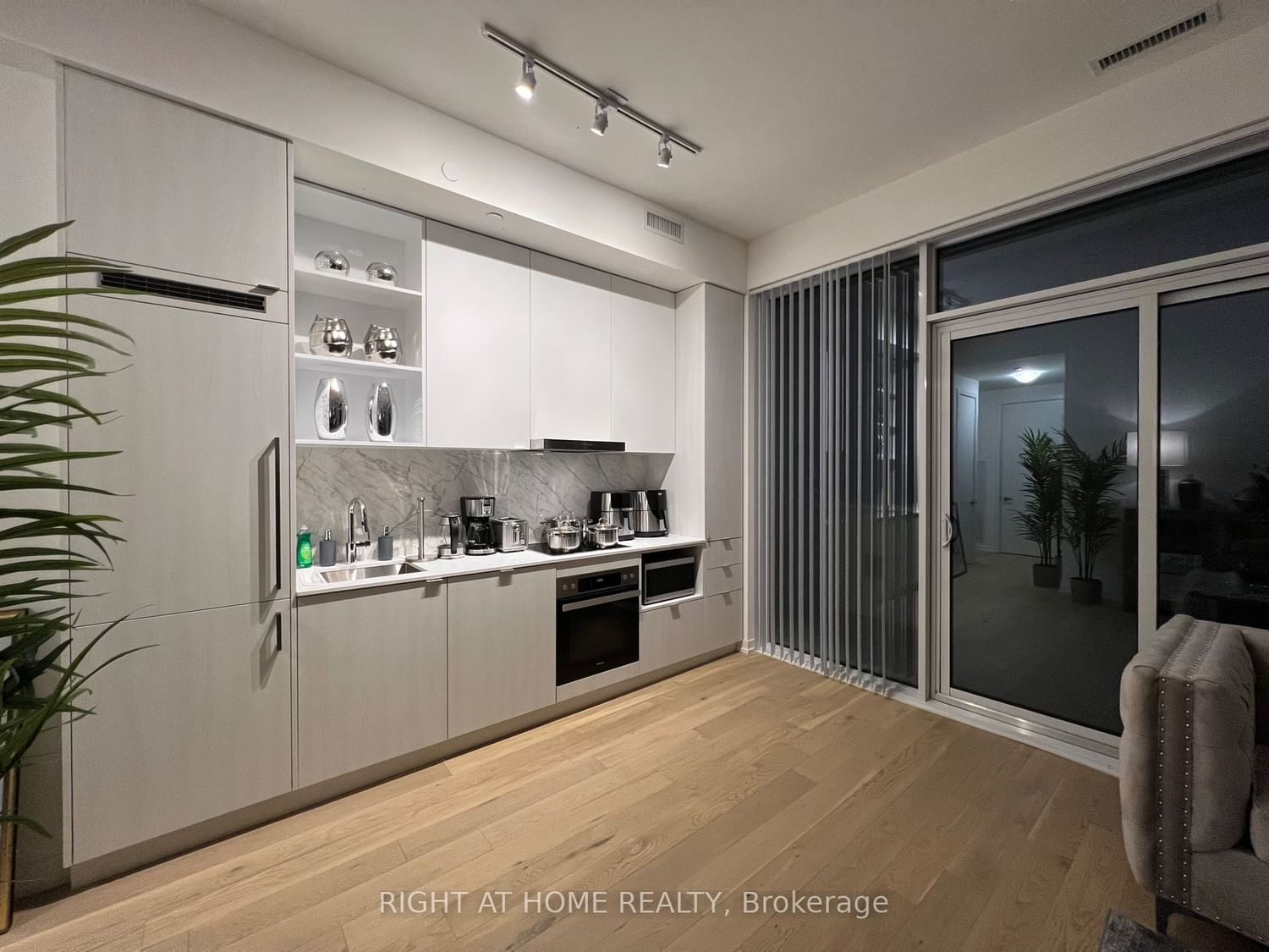 138 Downes St, unit Ph206 for rent