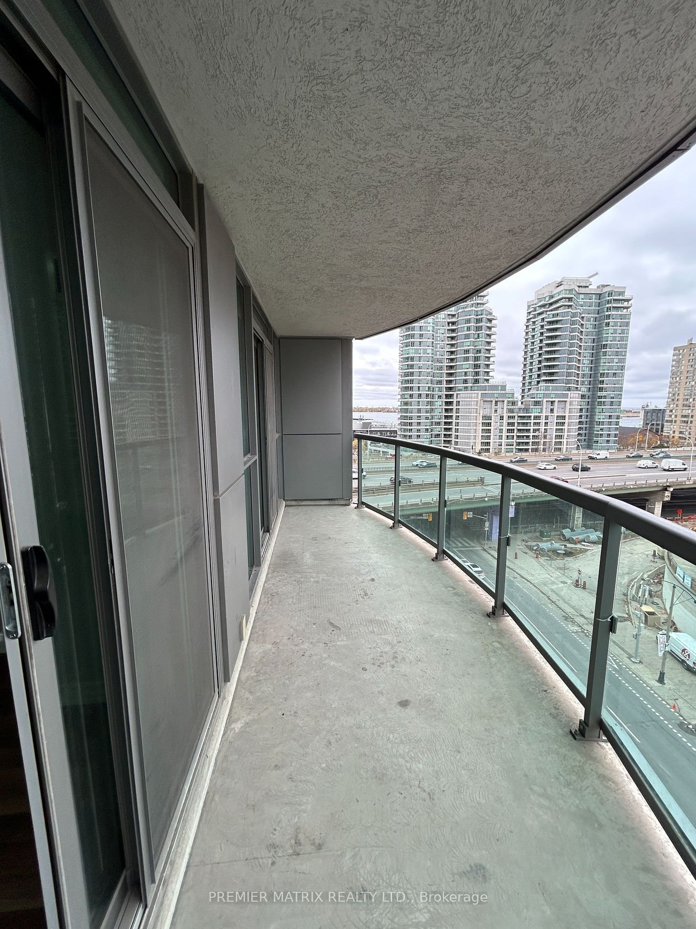 25 Lower Simcoe St, unit 912 for rent - image #10