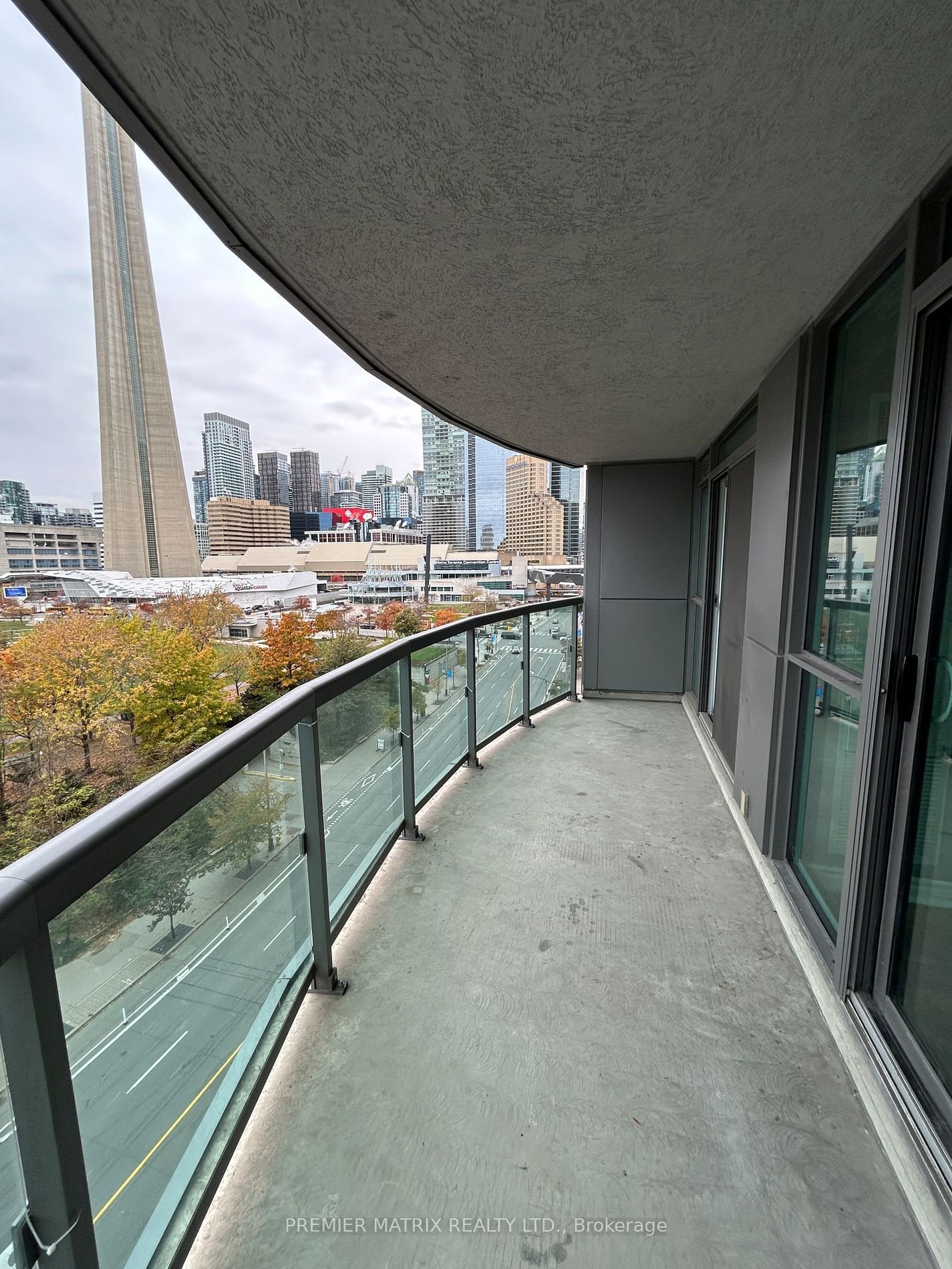 25 Lower Simcoe St, unit 912 for rent - image #11