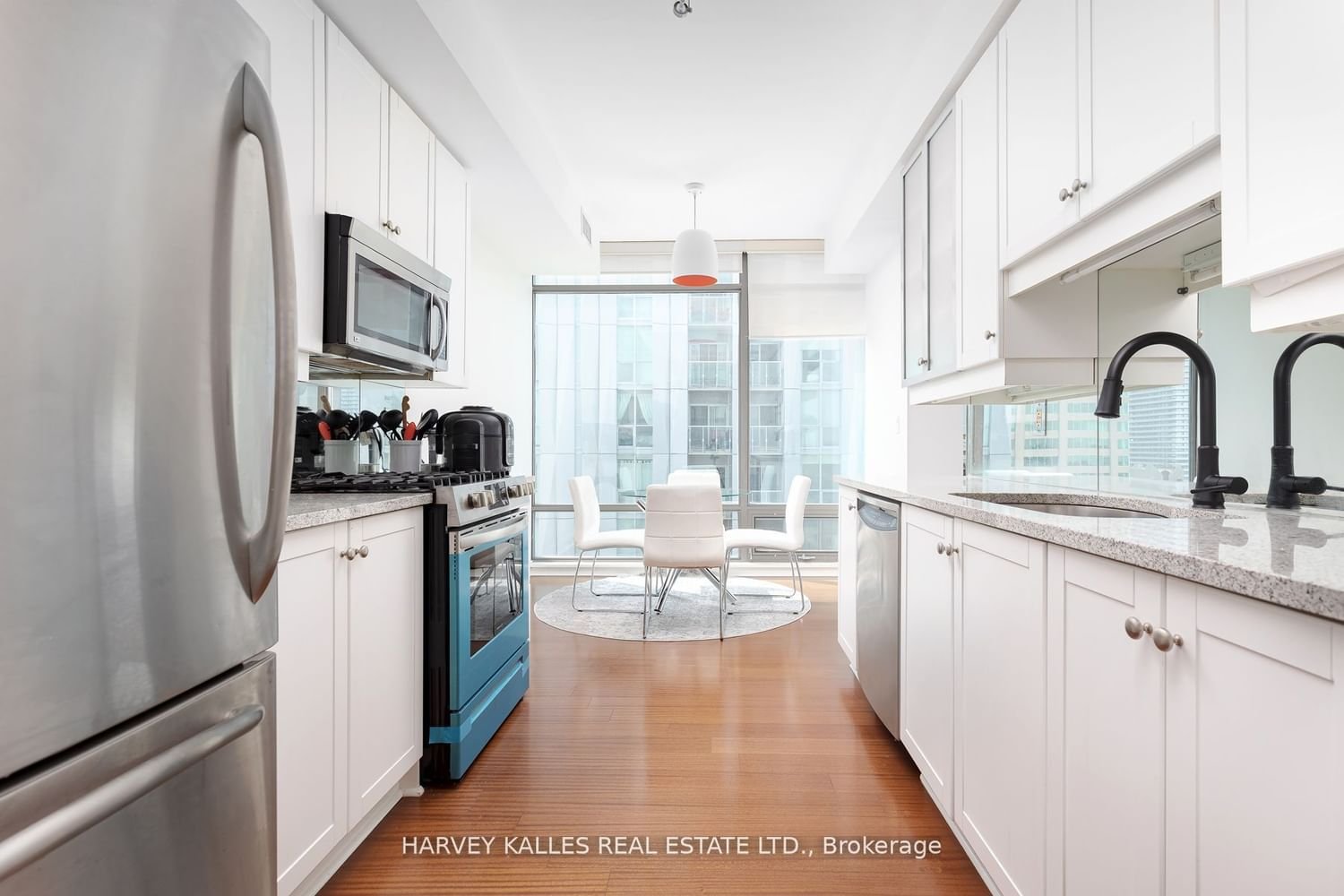 18 Yorkville Ave, unit 2403 for sale - image #5