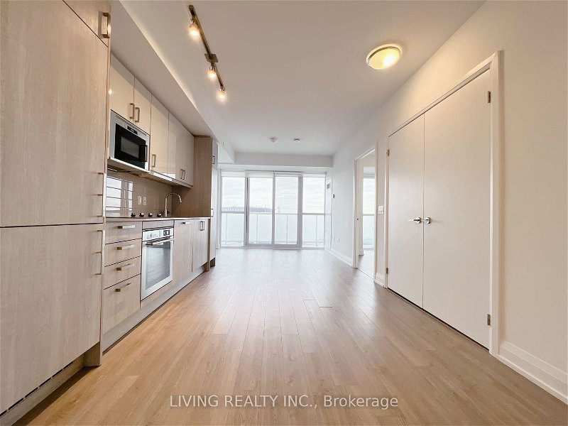 77 Mutual St, unit 3603 for rent - image #2