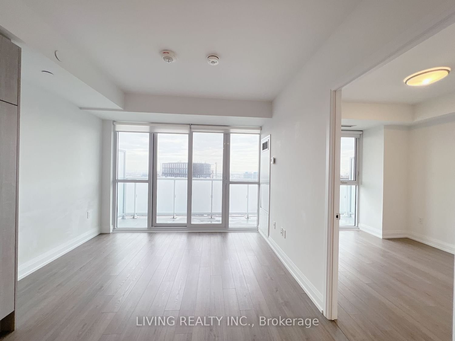 77 Mutual St, unit 3603 for rent - image #3
