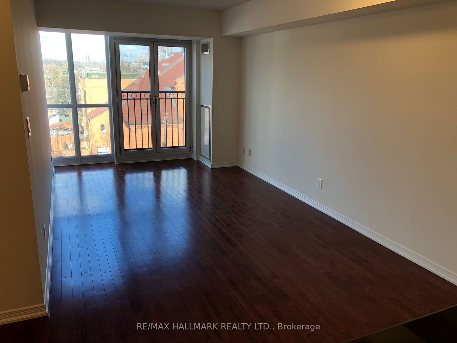308 Palmerston Ave, unit 608 for rent - image #6