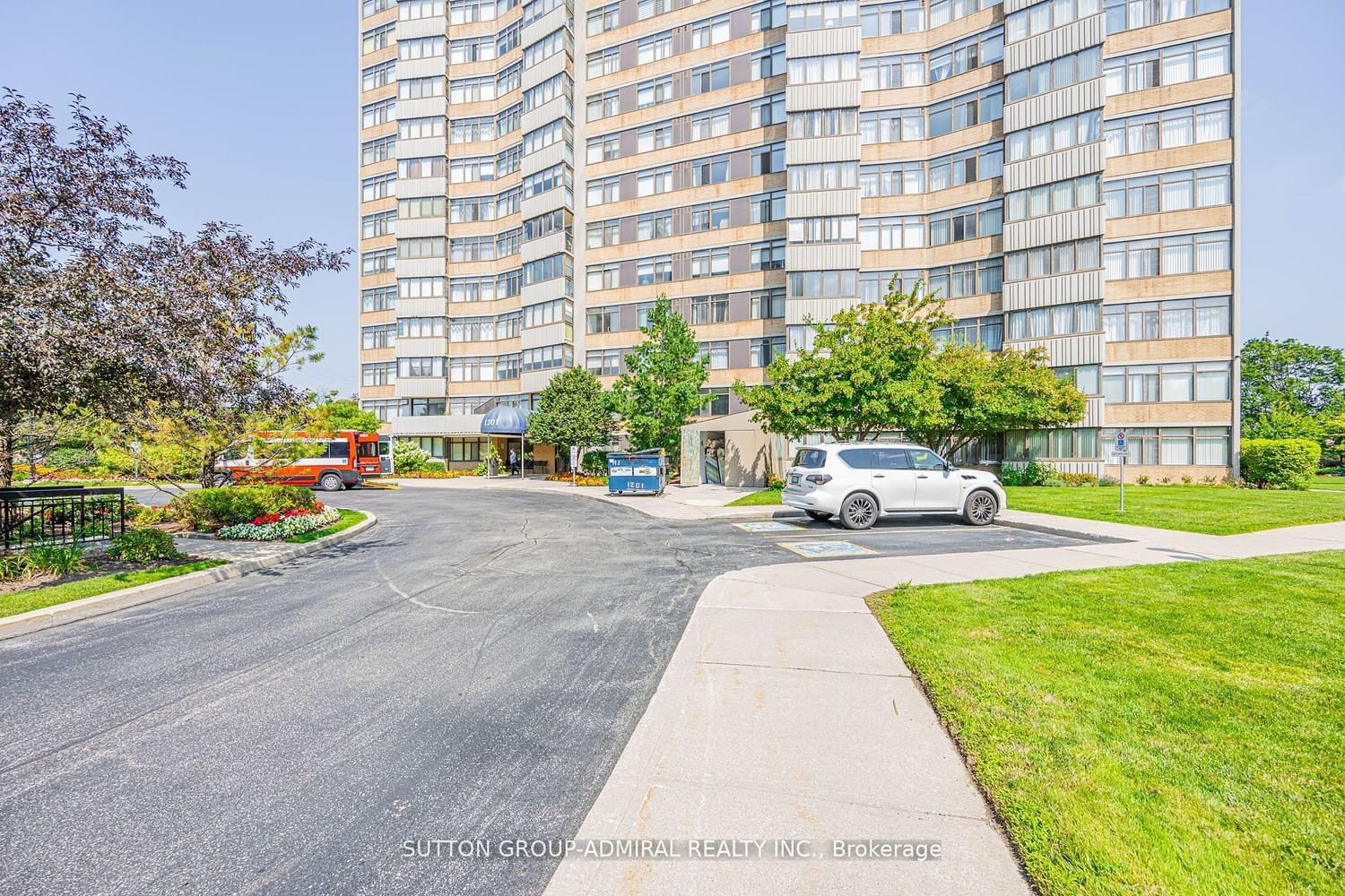 1201 Steeles Ave W, unit 201 for sale - image #2