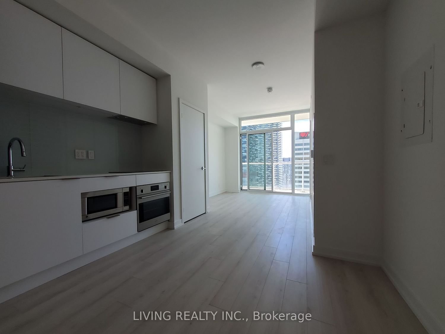 33 Helendale Ave, unit 2906 for rent - image #2