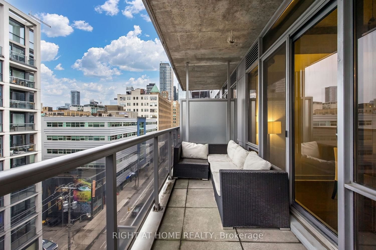 399 Adelaide St W, unit 718 for rent - image #5