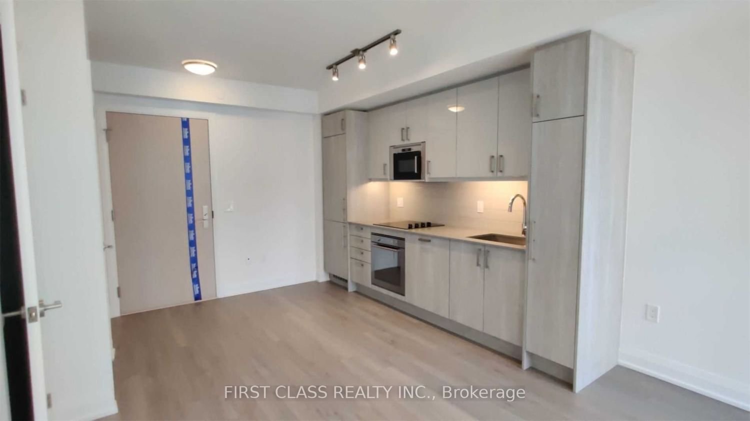 77 Mutual St, unit 707 for rent - image #5