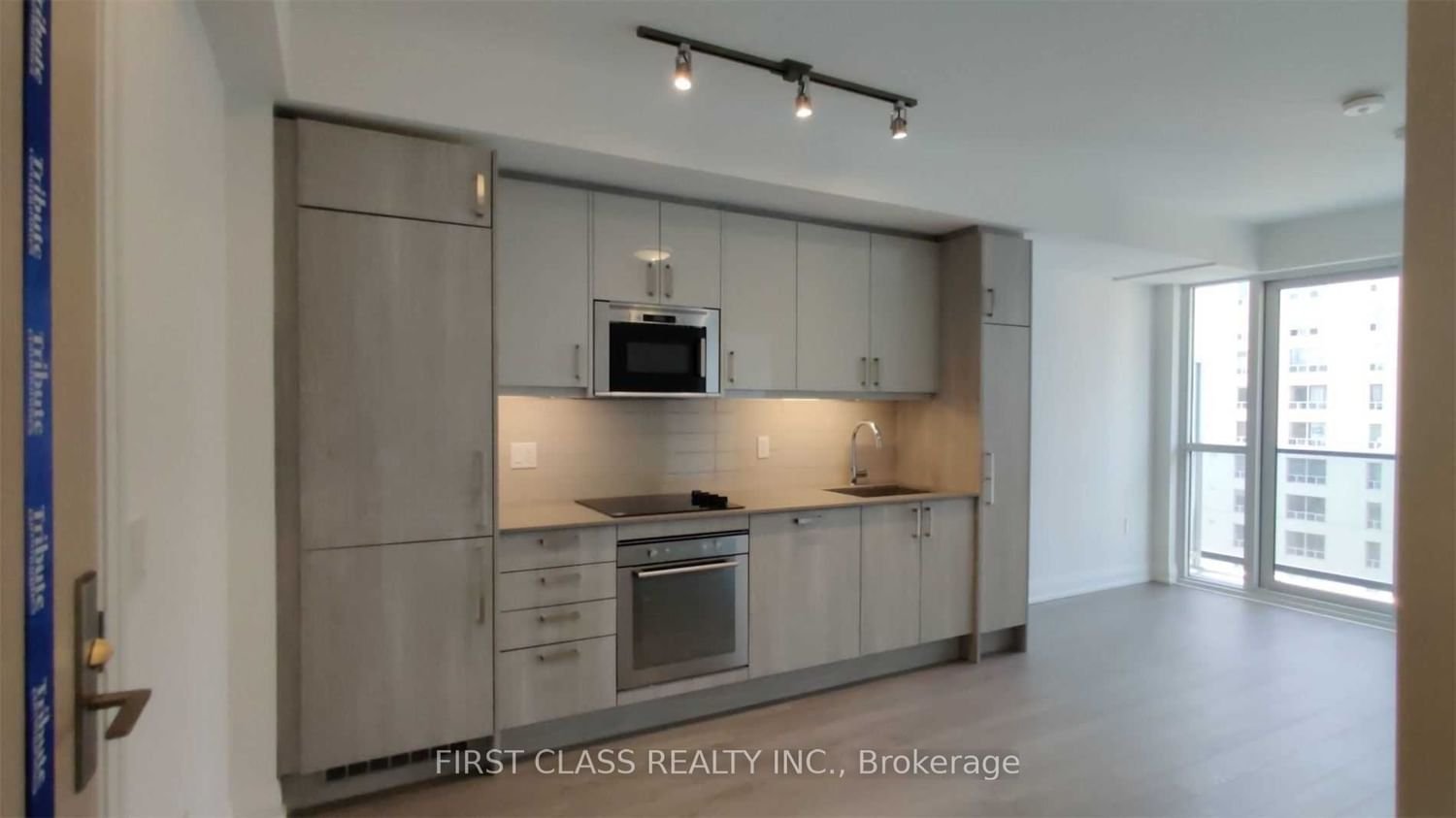 77 Mutual St, unit 707 for rent - image #6