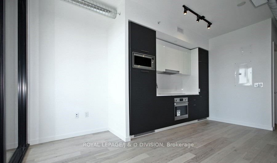 170 Bayview Ave, unit 819 for rent - image #5