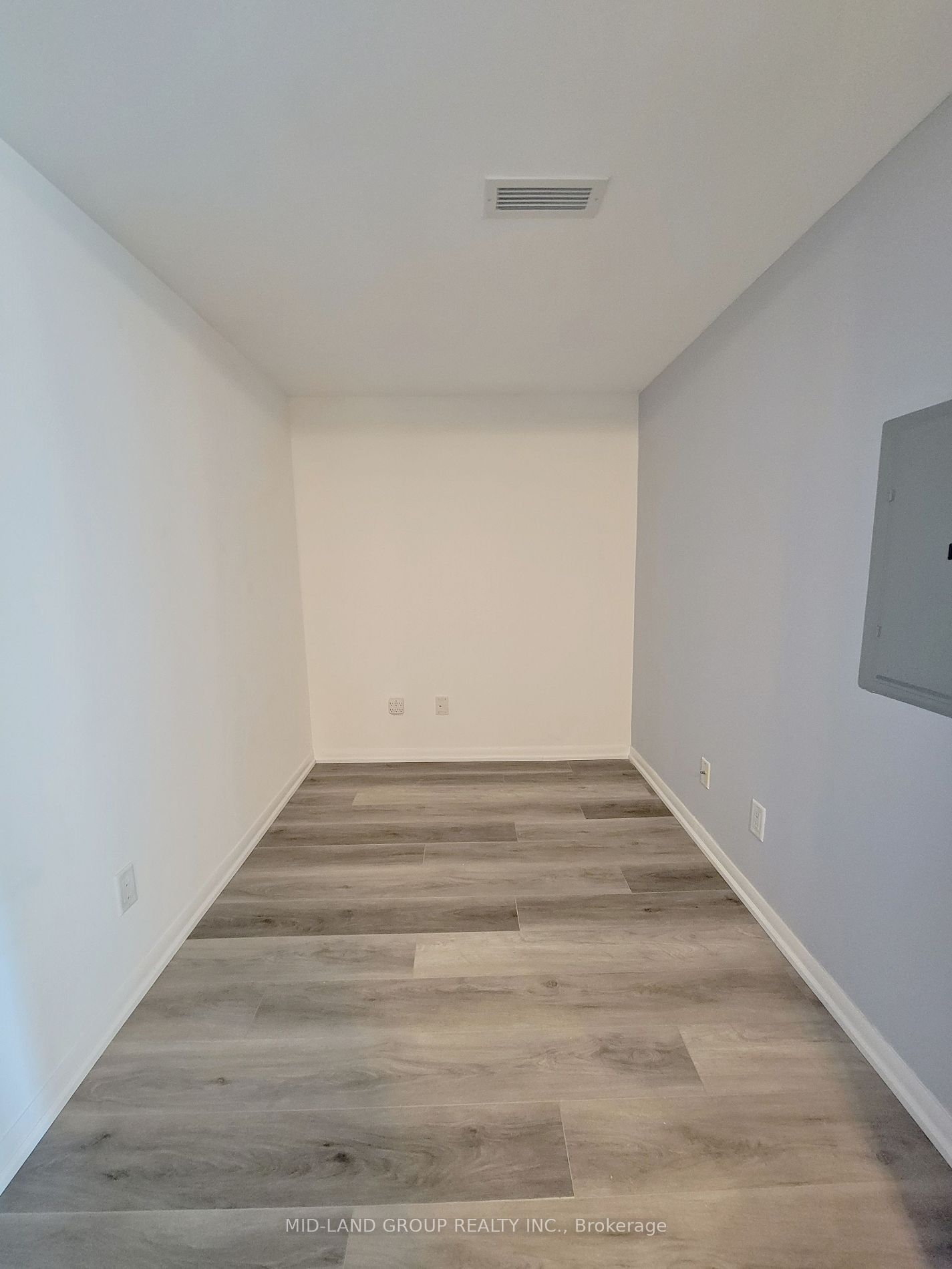 18 Yonge St, unit 1009 for rent