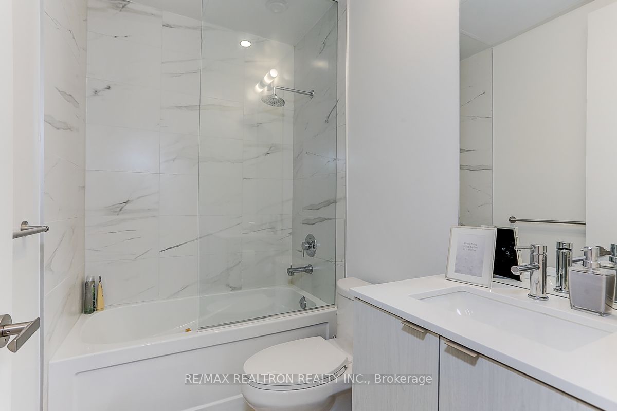 55 Cooper St, unit Ph212 for rent