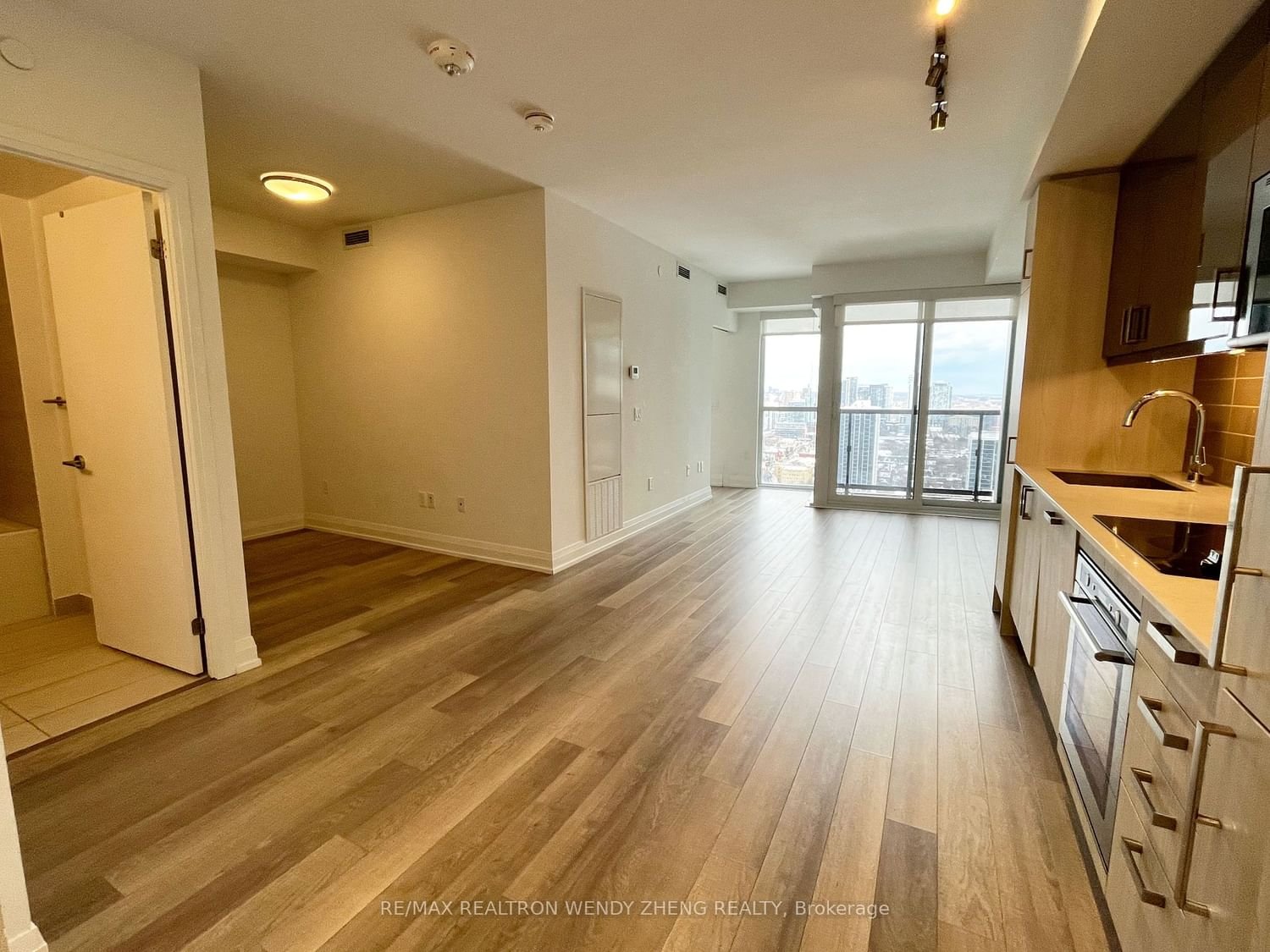 77 Mutual St, unit 2601 for rent - image #3