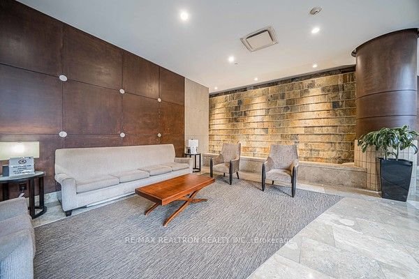 5 Northtown Way, unit 1109 for sale - image #13