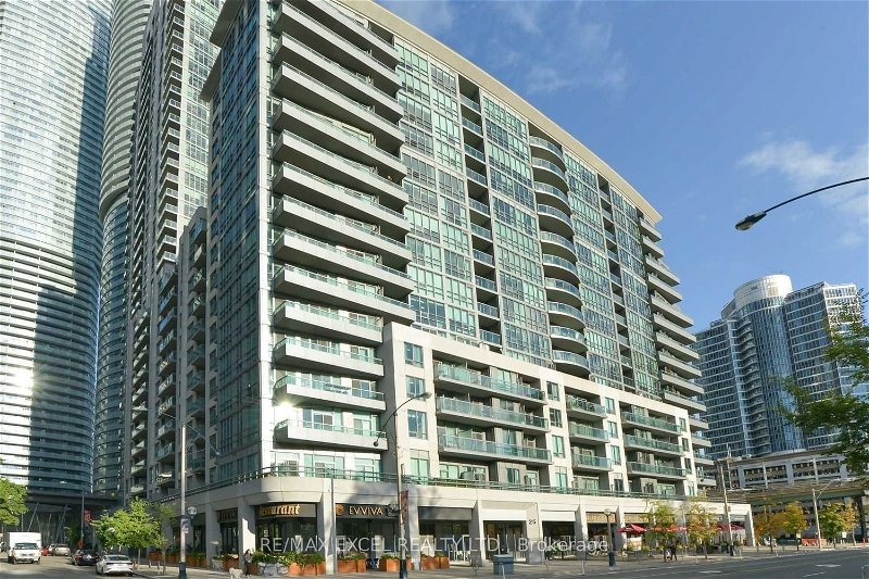 25 Lower Simcoe St, unit 815 for rent - image #1