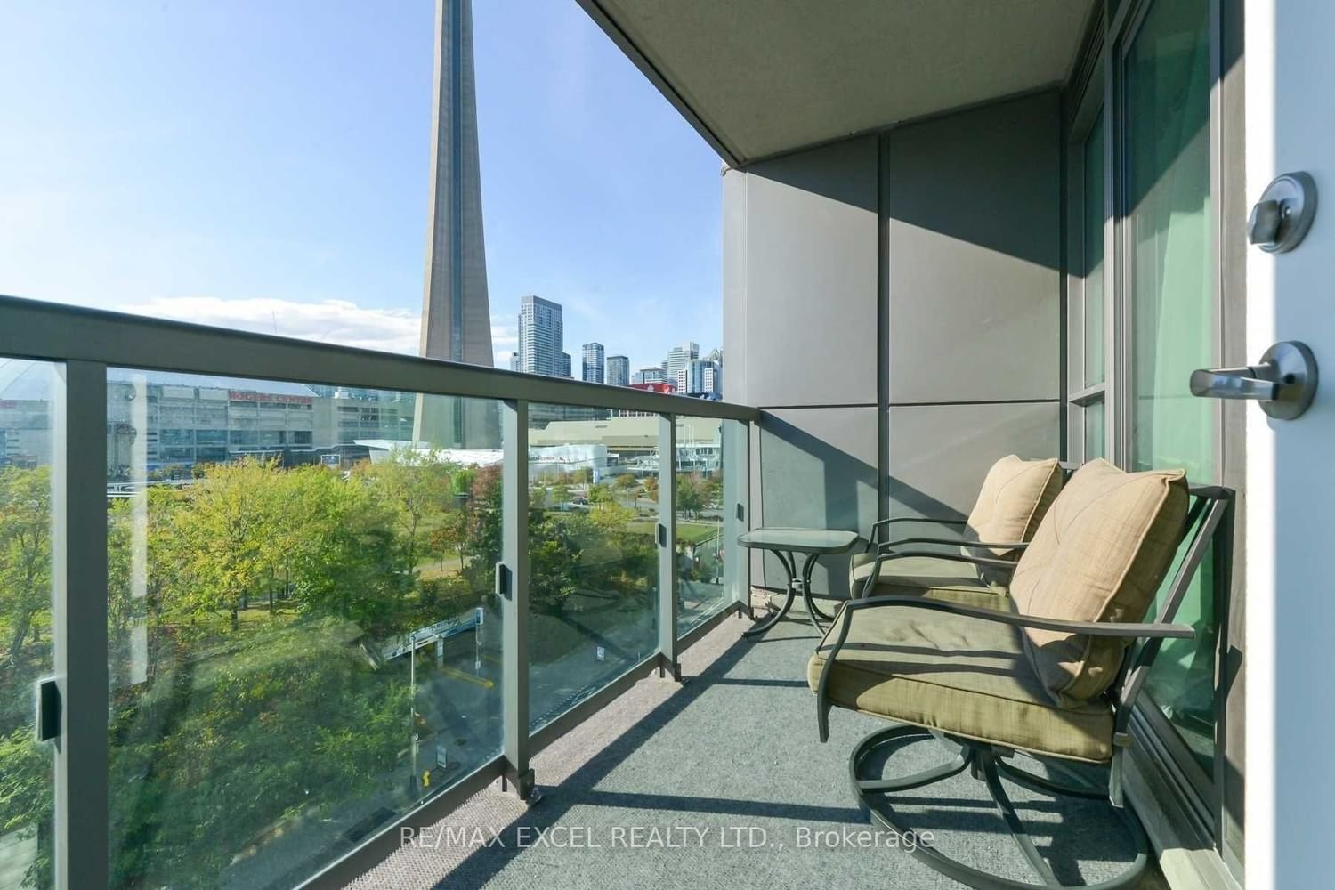 25 Lower Simcoe St, unit 815 for rent - image #22