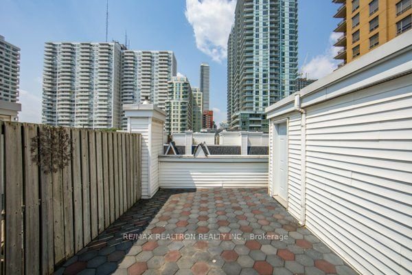 108 Redpath Ave, unit 20 for rent - image #10