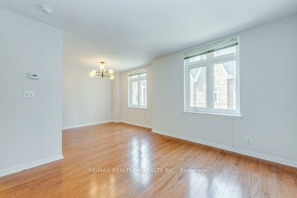 108 Redpath Ave, unit 20 for rent - image #4