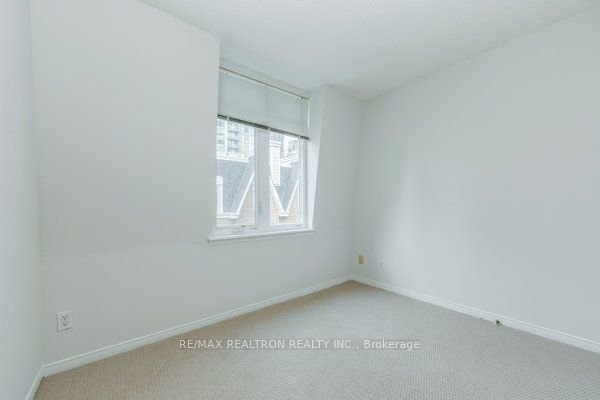 108 Redpath Ave, unit 20 for rent - image #7