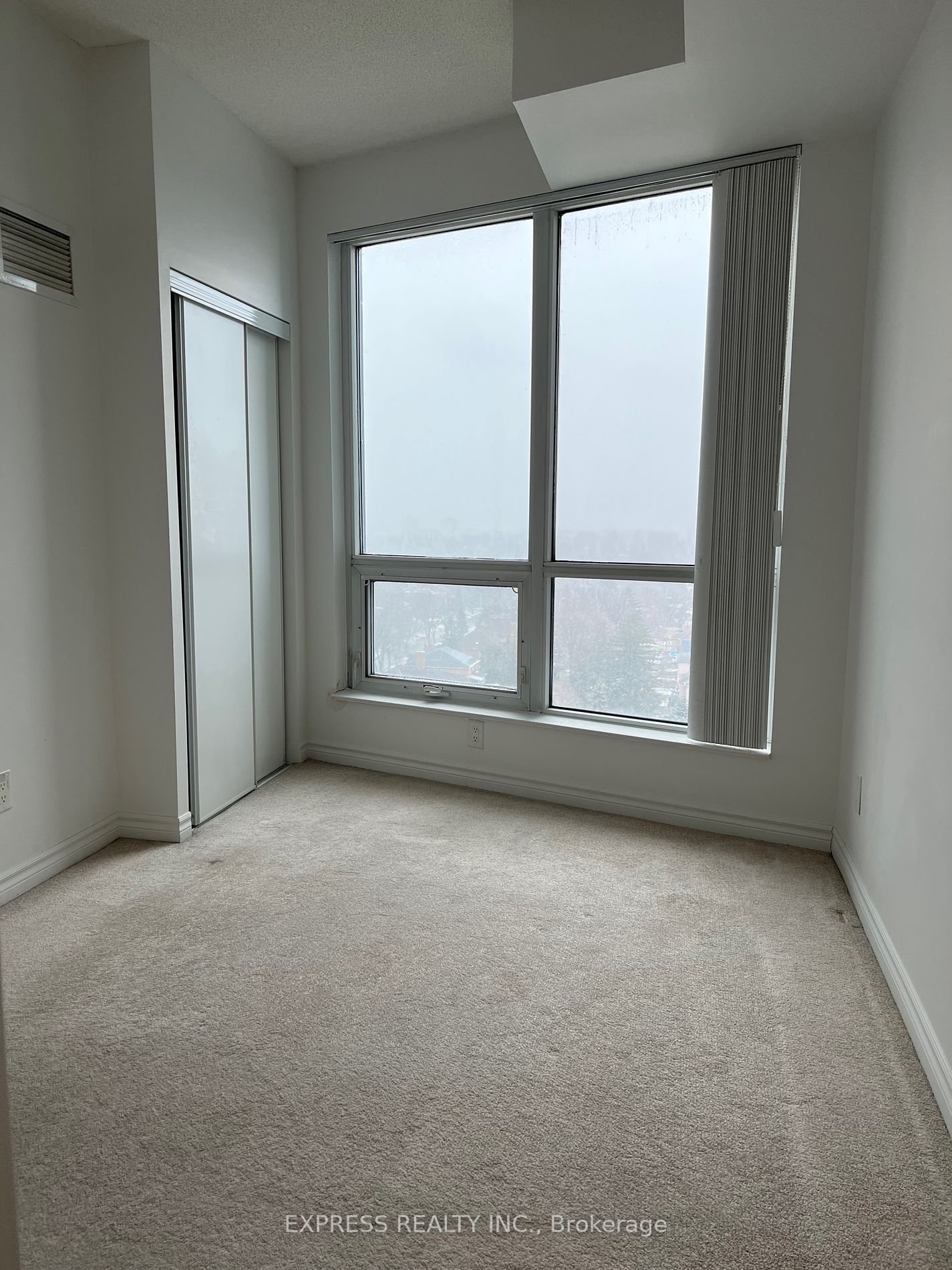 18 Holmes Ave, unit 1402 for rent - image #4