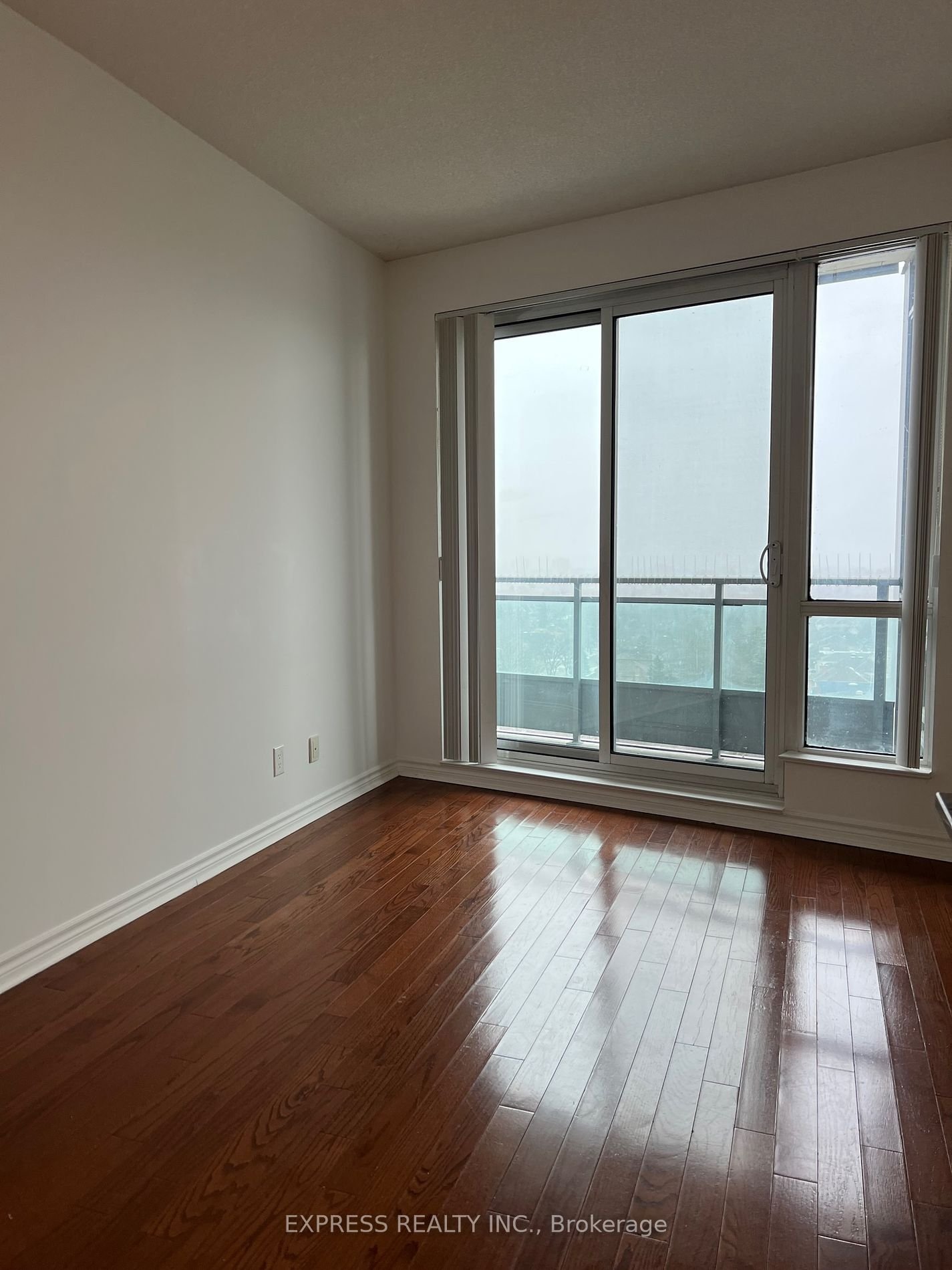 18 Holmes Ave, unit 1402 for rent - image #6