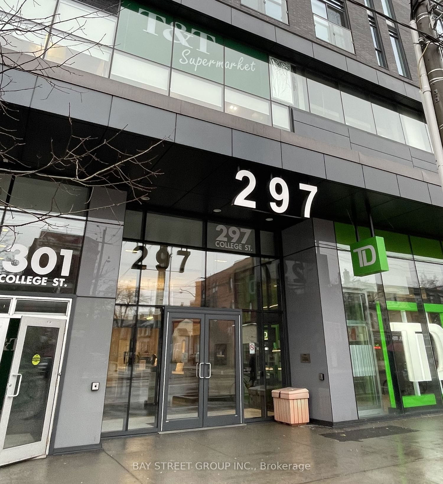 297 College St, unit 619 for rent