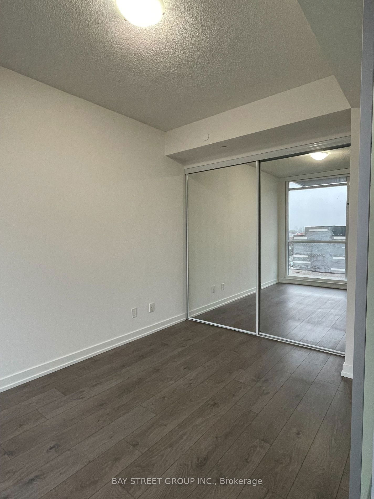 297 College St, unit 619 for rent - image #17