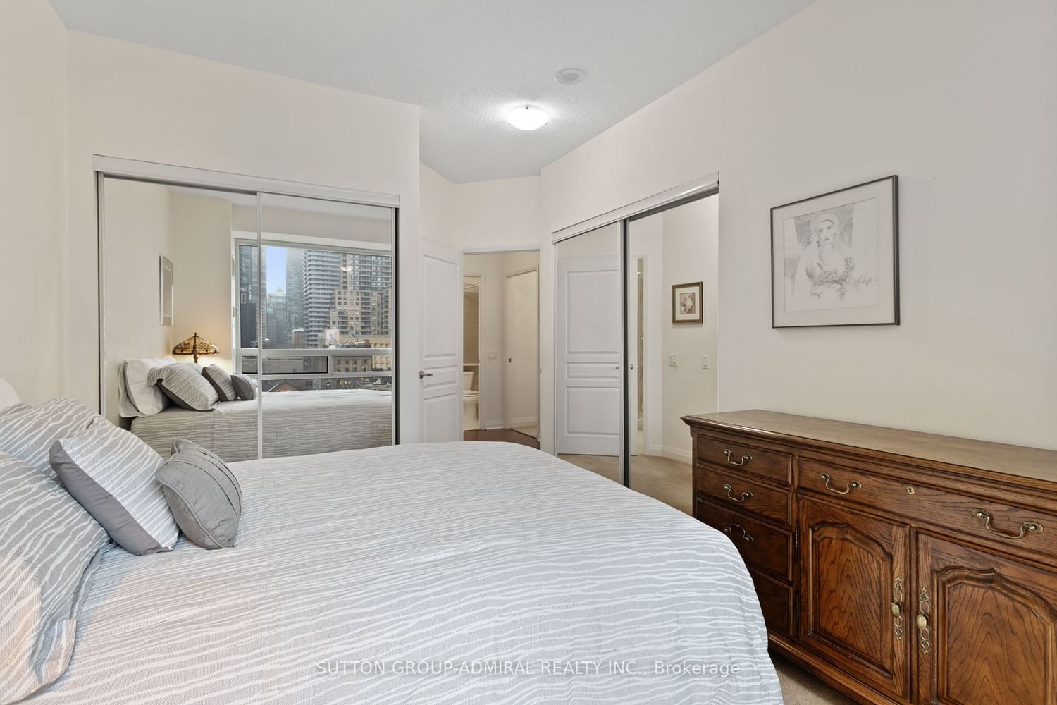 1121 Bay St, unit 707 for sale - image #13