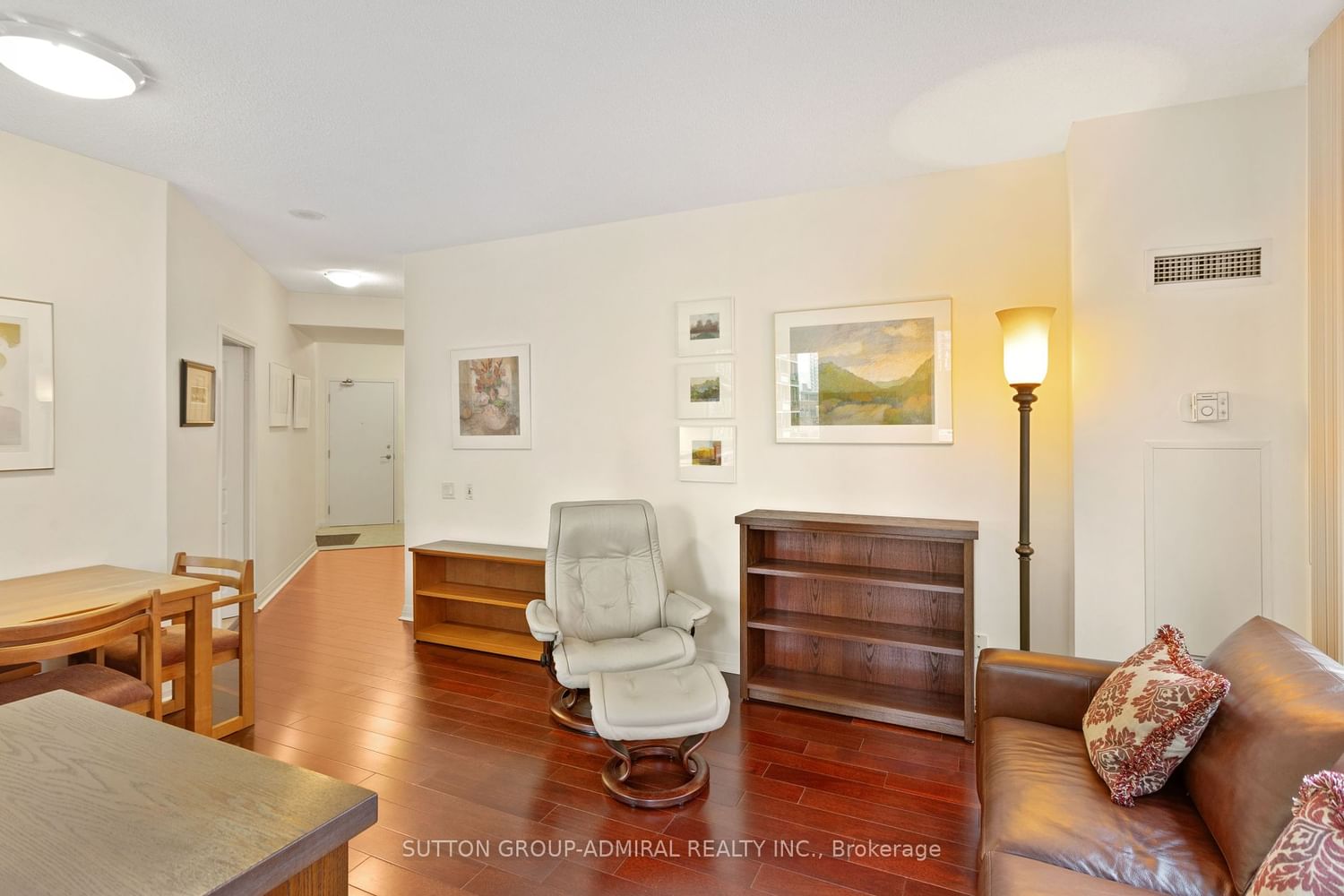 1121 Bay St, unit 707 for sale - image #7