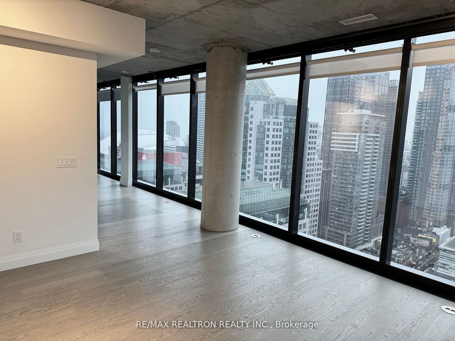 224 King St W, unit 2901 for rent - image #11