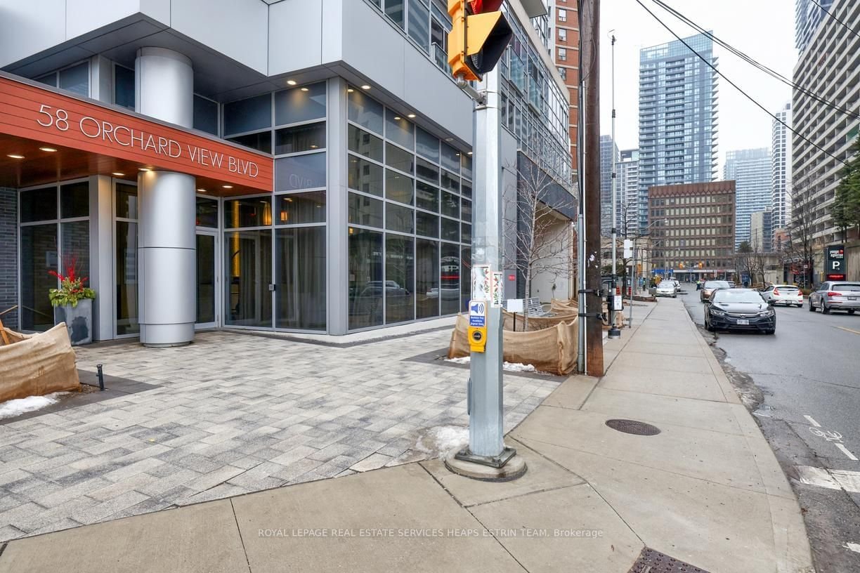58 Orchard View Blvd, unit 502 for sale - image #2