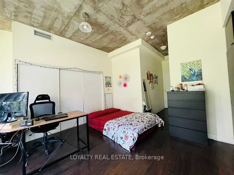 478 King St W, unit 213 for rent - image #4