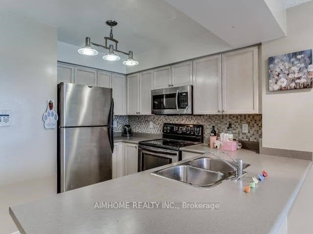 28 Harrison Garden Blvd, unit 501 for rent - image #7