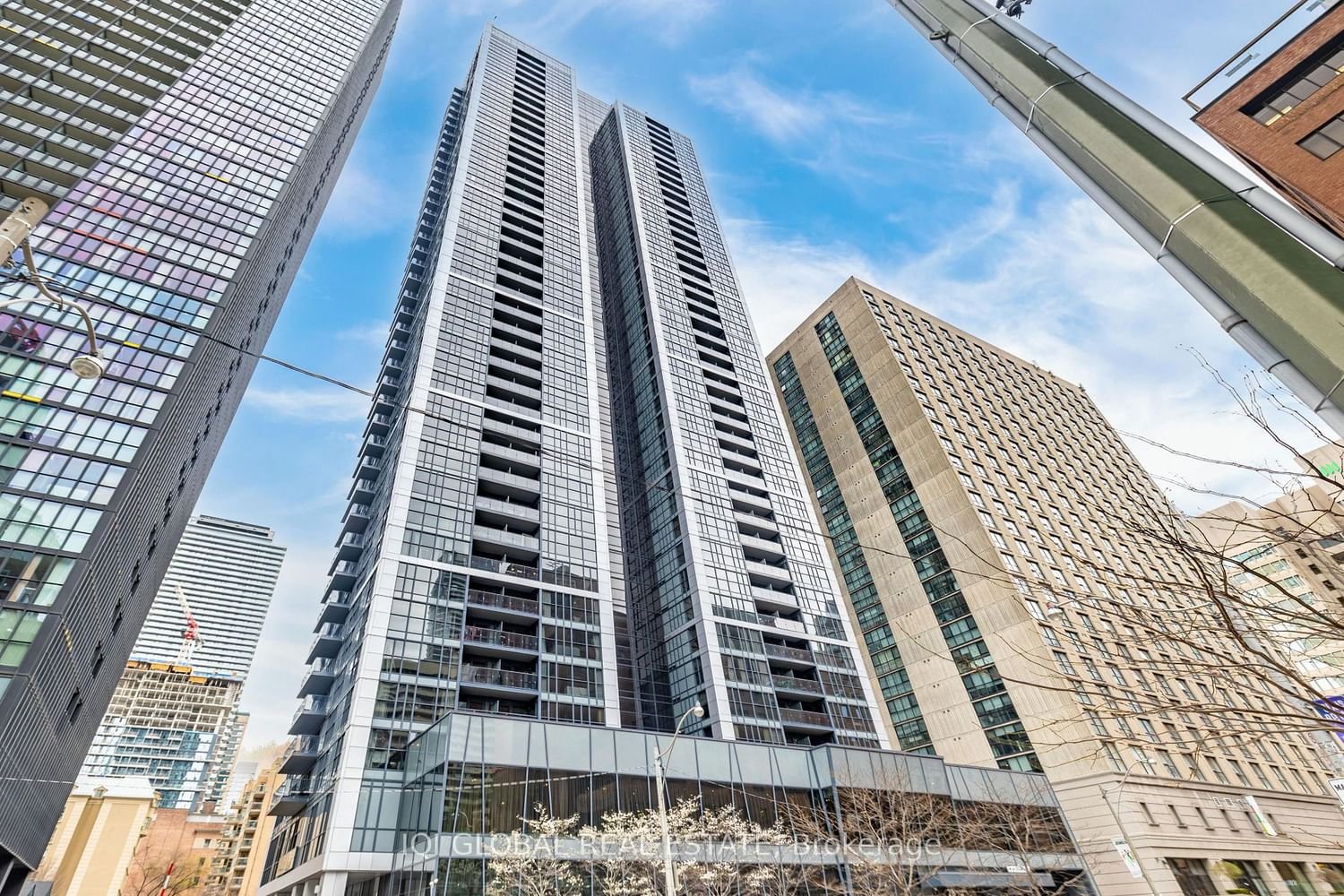 28 Ted Rogers Way, unit 2107 for rent - image #2