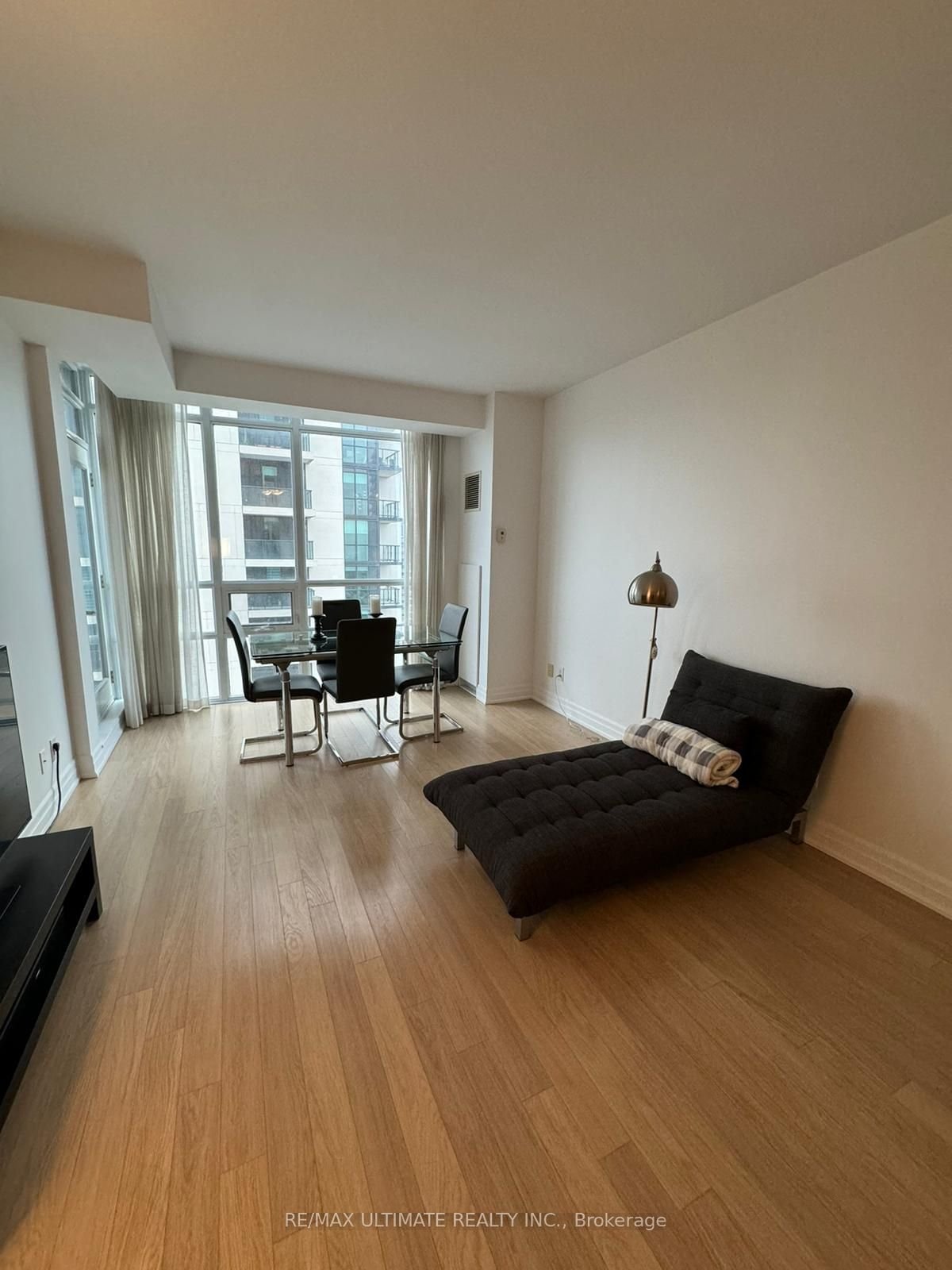 500 St Clair Ave W, unit 1205 for rent - image #5