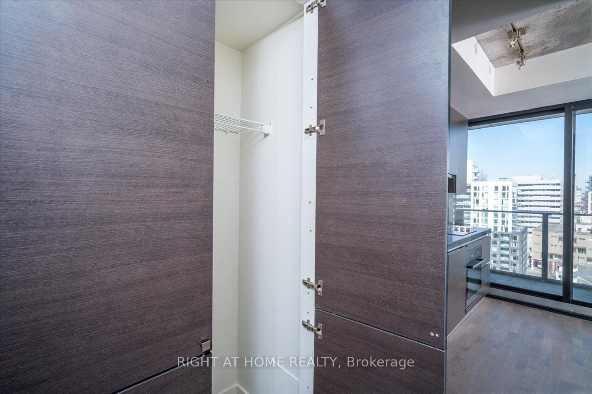 629 King St W, unit 1223 for rent - image #14
